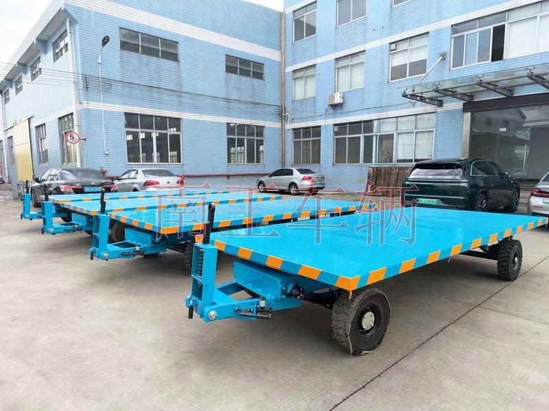 6吨乐玩（中国）蓝色 带减震带刹车工具拖车