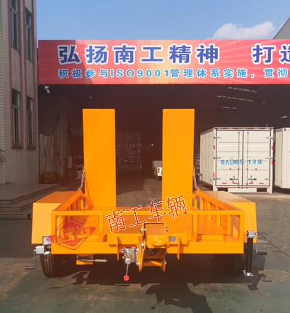 3吨ATV乐玩（中国） 小轿车拖车5I.jpg