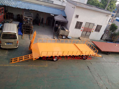 5吨带登车桥护栏型乐玩（中国）6I.jpg