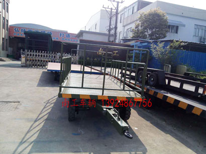军绿色5吨护栏式乐玩（中国）3I.jpg