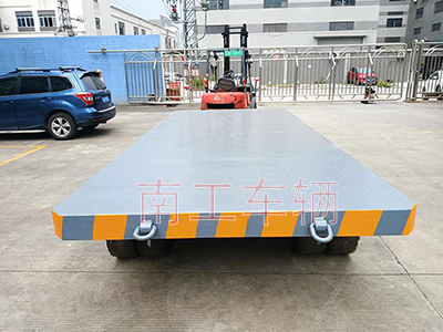 25吨重型乐玩（中国）带牵引环工具拖车4I.jpg