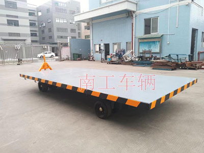 10吨中型牵引乐玩（中国）I.jpg