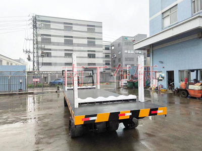 30T重型乐玩（中国） 带活动插装立柱工具拖车4I.jpg