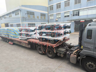 3吨全挂式牵引乐玩（中国）可拆护栏4I.jpg