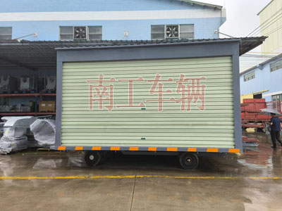 10吨箱式乐玩（中国）两侧带卷帘门3I.jpg
