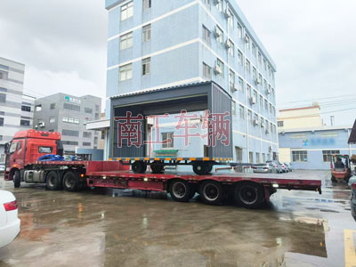 10吨箱式乐玩（中国）两侧带卷帘门5I.jpg