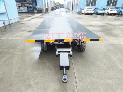 6吨牵引乐玩（中国） 工业全挂拖车2I.jpg