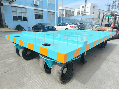 18吨重型乐玩（中国） 四个转盘工具拖车2I.jpg
