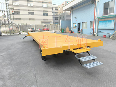 10吨乐玩（中国）带液压支腿铝全金伸缩梯工具车1I.jpg