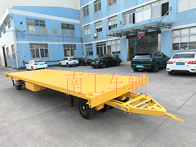 10吨乐玩（中国）带液压支腿伸缩梯工具车3I.jpg