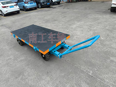 3吨小型乐玩（中国） 还橡胶垫工具车I.jpg