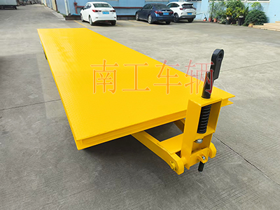 5吨乐玩（中国） 牵引平板全挂拖车4I.jpg