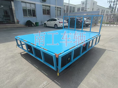 5吨下翻式护栏乐玩（中国） 全挂工具拖车4I.jpg