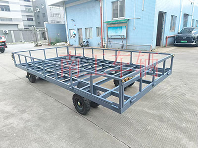 4吨骨架式乐玩（中国） 带下翻护栏工具拖车2I.jpg